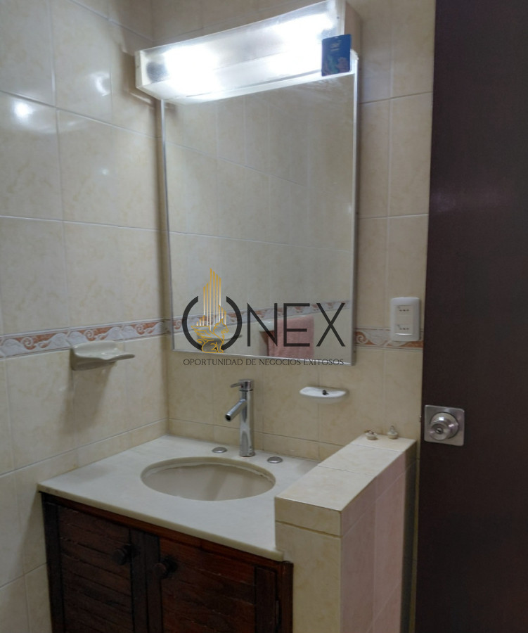 Casa ID.4194 - Oportunidad venta propiedad  dos casas  independientes + dependencia de servicio cerca de la rambla - Piriápolis