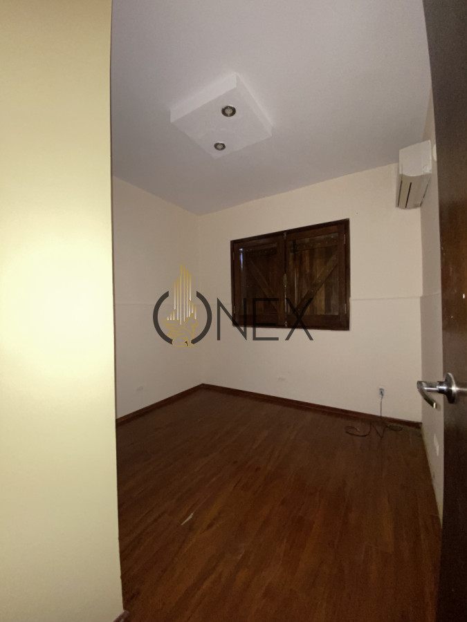 Casa ID.1557 - HERMOSA CASA DE PIEDRA EN VENTA 