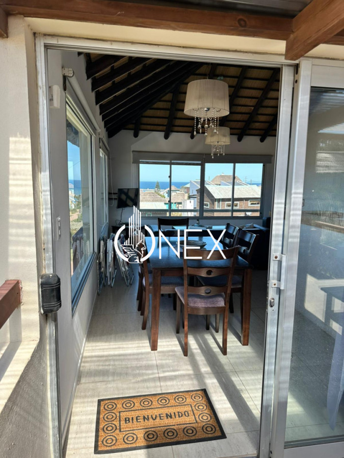 Casa ID.4559 - Venta casa de 4 dormitorios con vista al mar en Punta del Diablo.