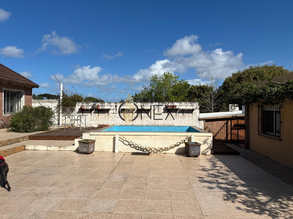 Casa ID.3627 - Se vende hermoso Chalet en Parque del Plata Sur