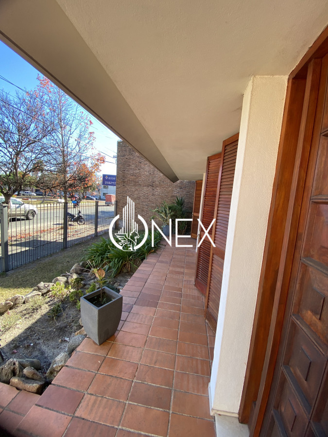 Casa ID.2717 - ESPECTACULAR PROPIEDAD FRENTE A PLAZA EN VENTA PAYSANDU 