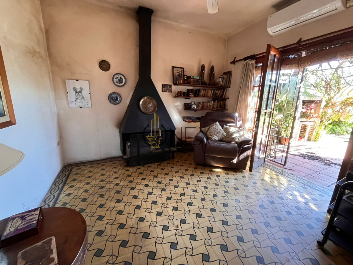 Casa ID.3099 - CASA EN VENTA A METROS DE REPUBLICA ARGENTINA
