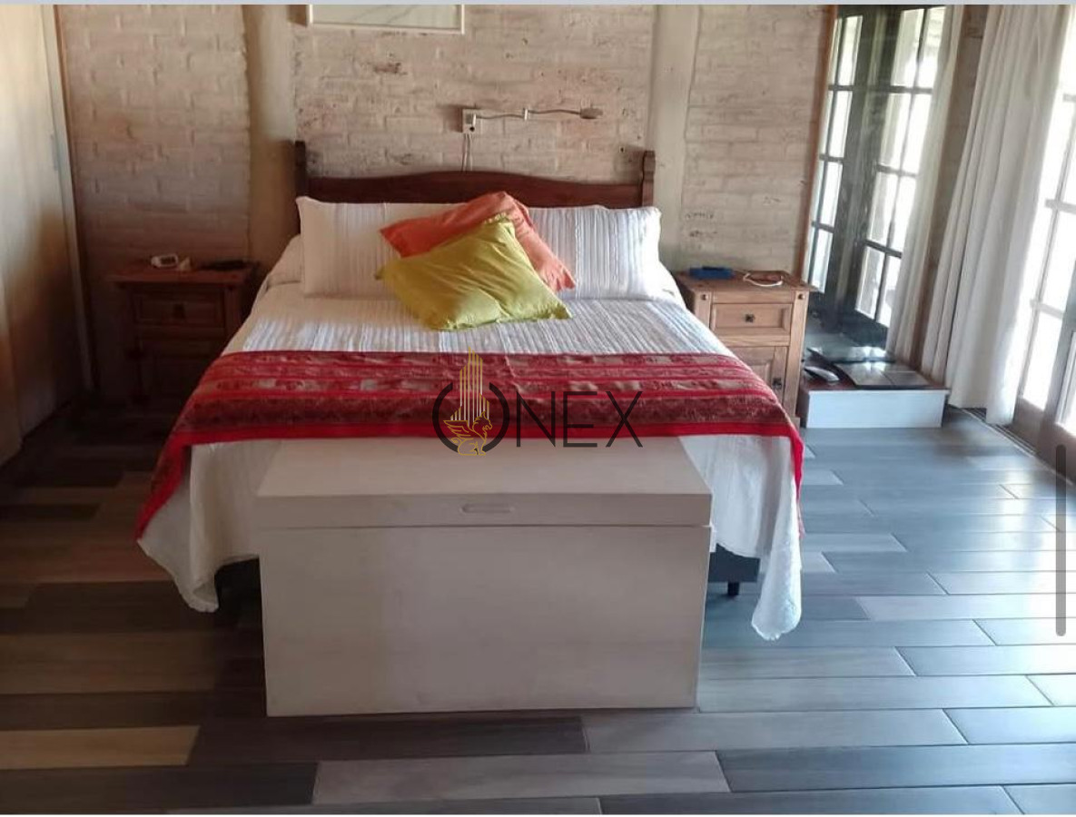 Casa ID.2373 - Venta casa principal y de huespedes gran tierra divina zona 