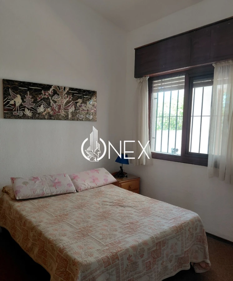 Casa ID.4194 - Oportunidad venta propiedad  dos casas  independientes + dependencia de servicio cerca de la rambla - Piriápolis