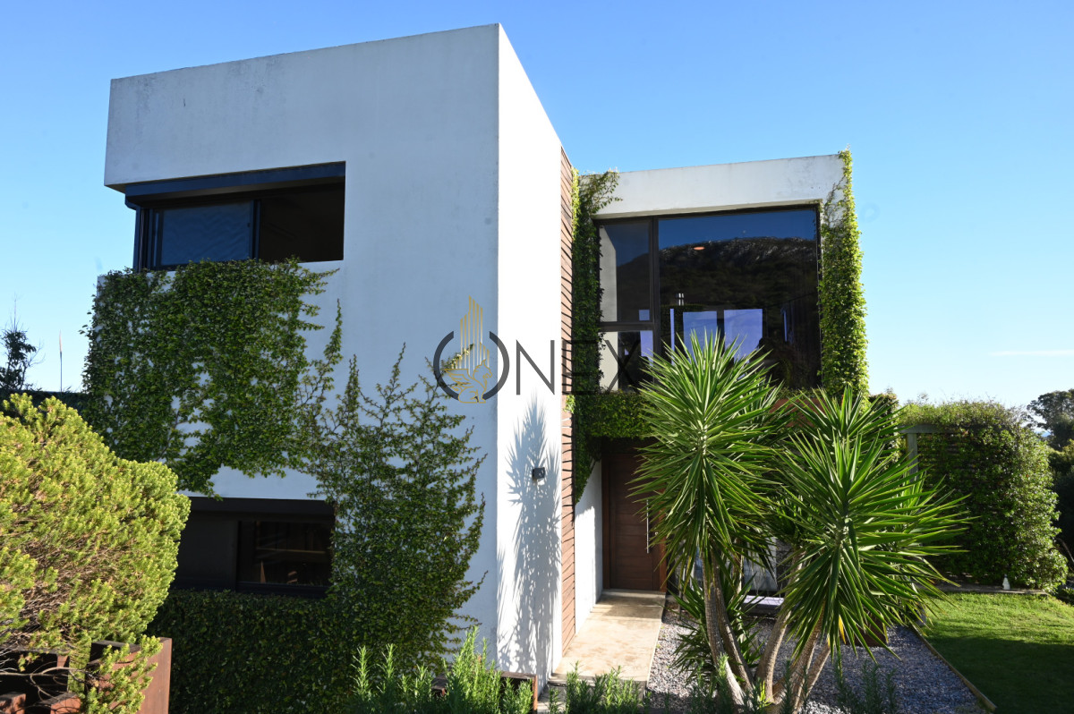 Casa ID.3361 - SE VENDE EXCELENTE PROPIEDAD EN PIRIÁPOLIS,PARA CUMPLIR TUS SUEÑOS