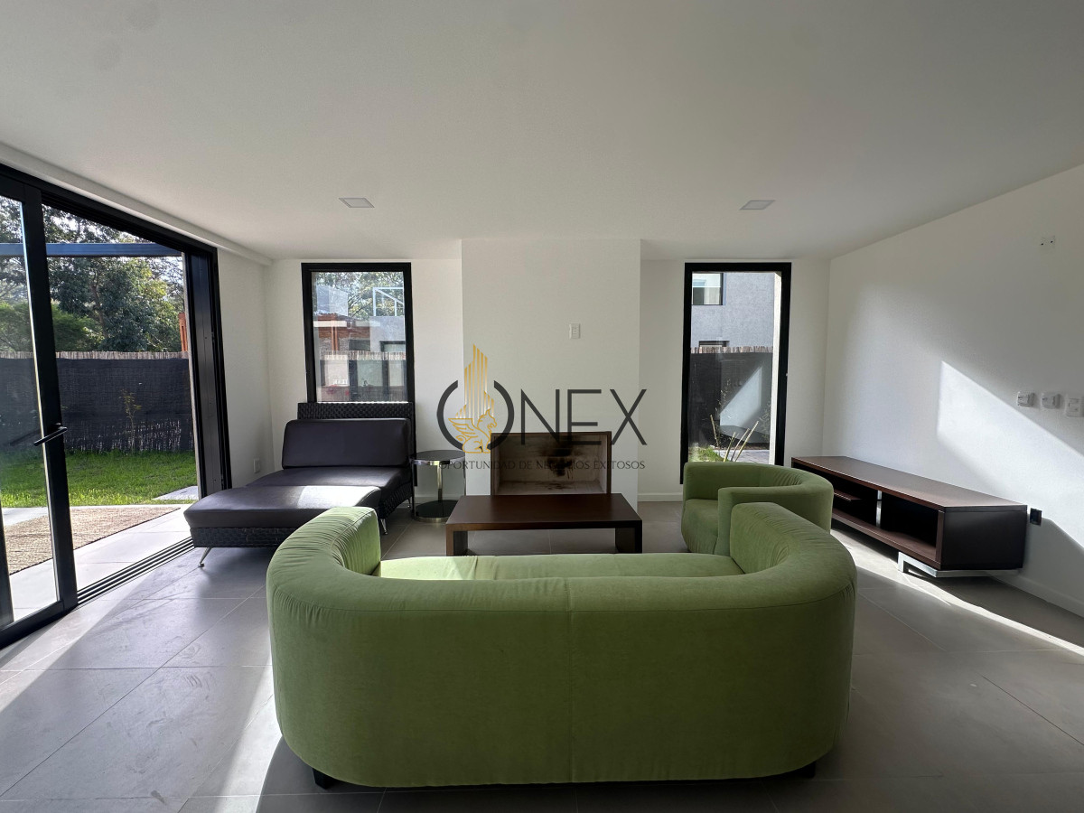 Casa ID.2850 - Alquiler anual a estrenar dentro de Solanas 4 suites con piscina privada equipada totalmente