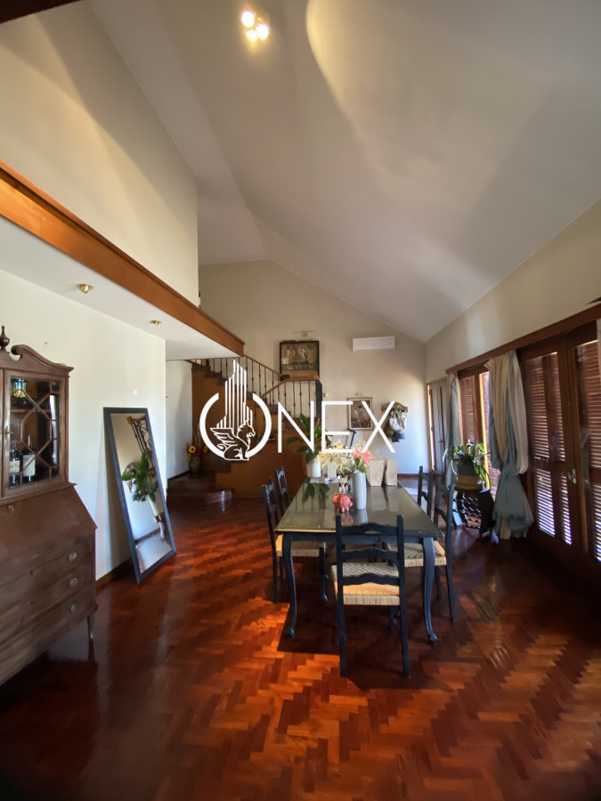 Casa ID.2717 - ESPECTACULAR PROPIEDAD FRENTE A PLAZA EN VENTA PAYSANDU 