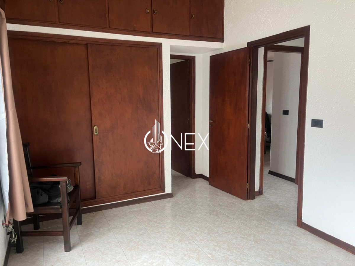 Casa ID.4580 - Venta casa de 4 dormitorios y 4 baños a 5 cuadras de la playa mansa.
