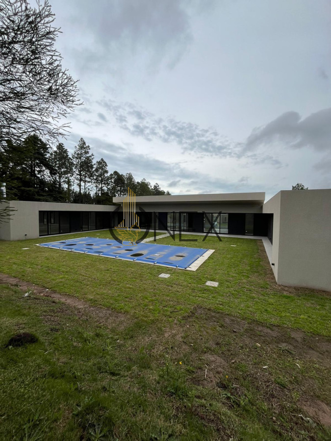 Casa ID.1587 - SE VENDE CASA EN BARRIO PRIVADO CARMEL