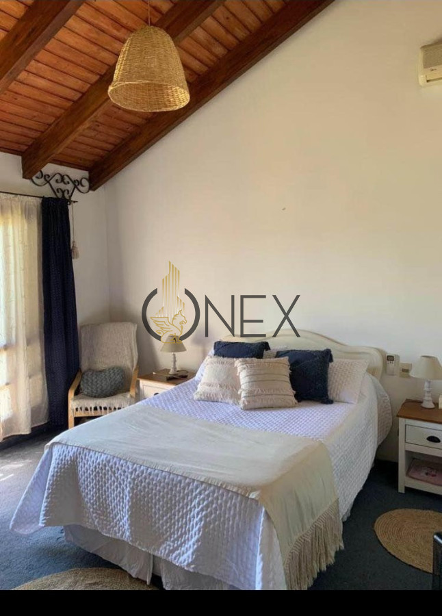 Casa ID.1661 - CASA EN VENTA CON GRAN TERRENO 