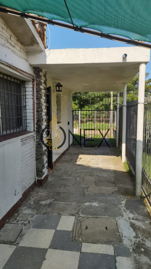 Casa ID.4406 - SE VENDE EXCELENTE PROPIEDAD EN ATLANTIDA, DE CUATRO DORMITORIOS