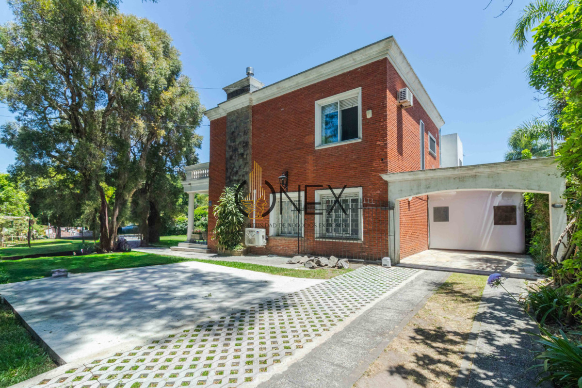 Casa ID.3836 - Casa en Venta en Punta Gorda - Parque, piscina, barbacoa