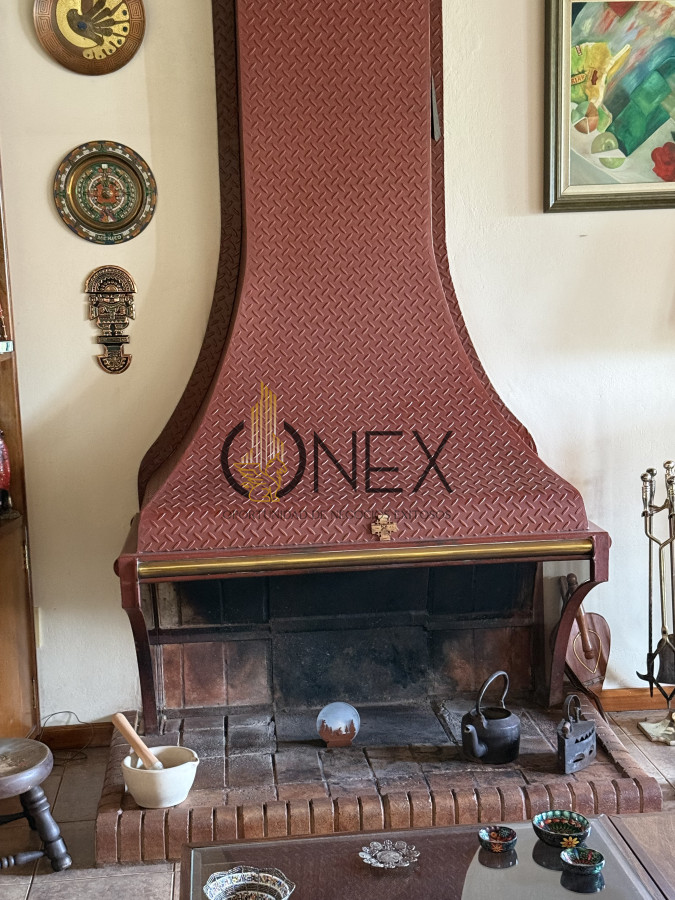 Casa ID.3526 - Se vende casa 5 dormitorios a pasos del centro de Tacuarembó 