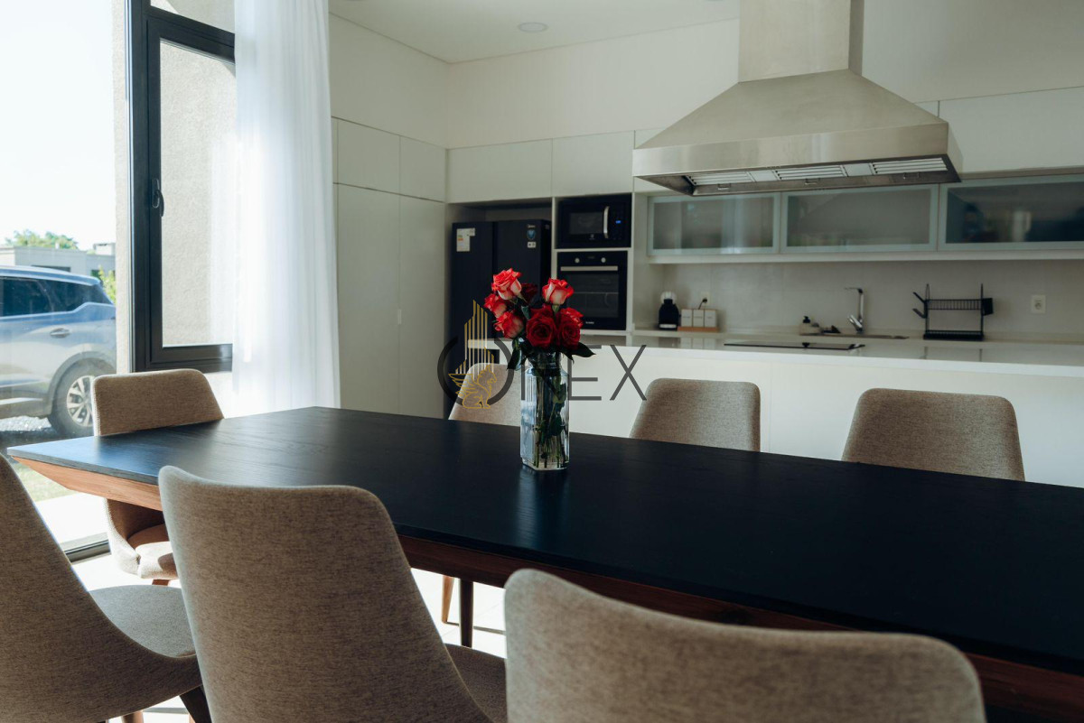 Casa ID.1587 - SE VENDE CASA EN BARRIO PRIVADO CARMEL
