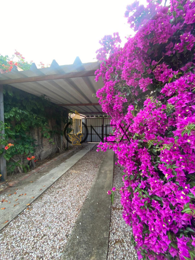 Casa ID.3627 - Se vende hermoso Chalet en Parque del Plata Sur