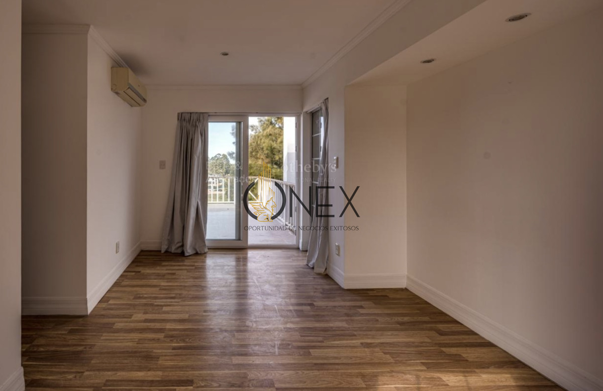 Casa ID.3374 - TU NUEVA VIDA EMPIEZA ACÁ! Venta Casa Altos la Tahona 3D Suite, estar, 2 plantas excelente ubicación  