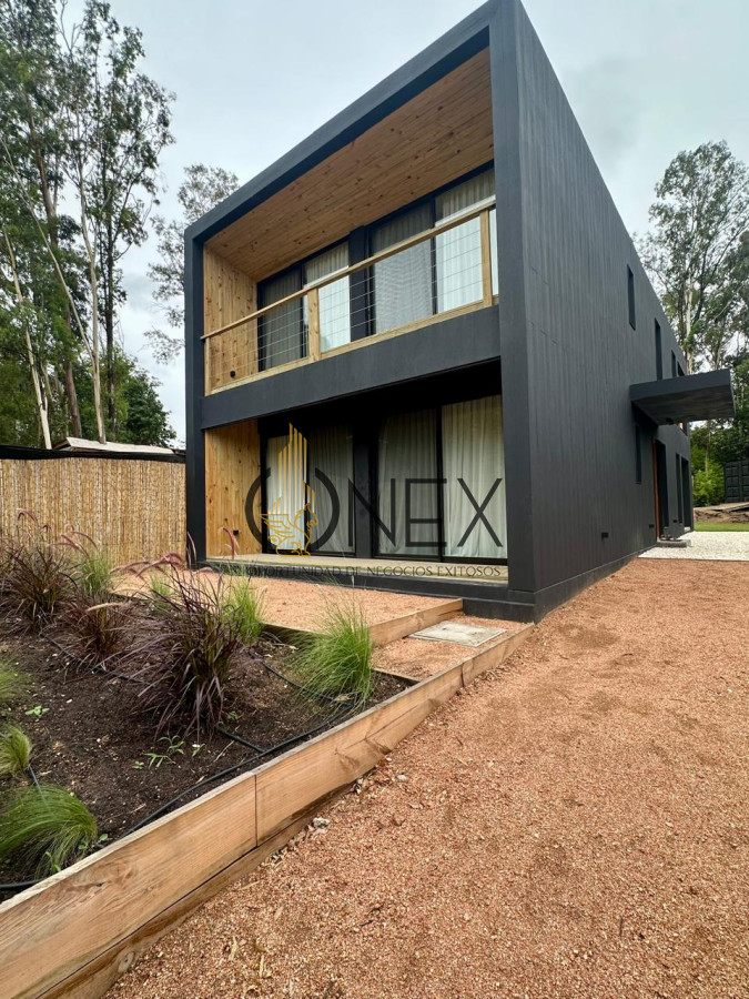 Casa ID.2935 -  Complejo Residencial de 4 casas - El Tesoro, La Barra. 