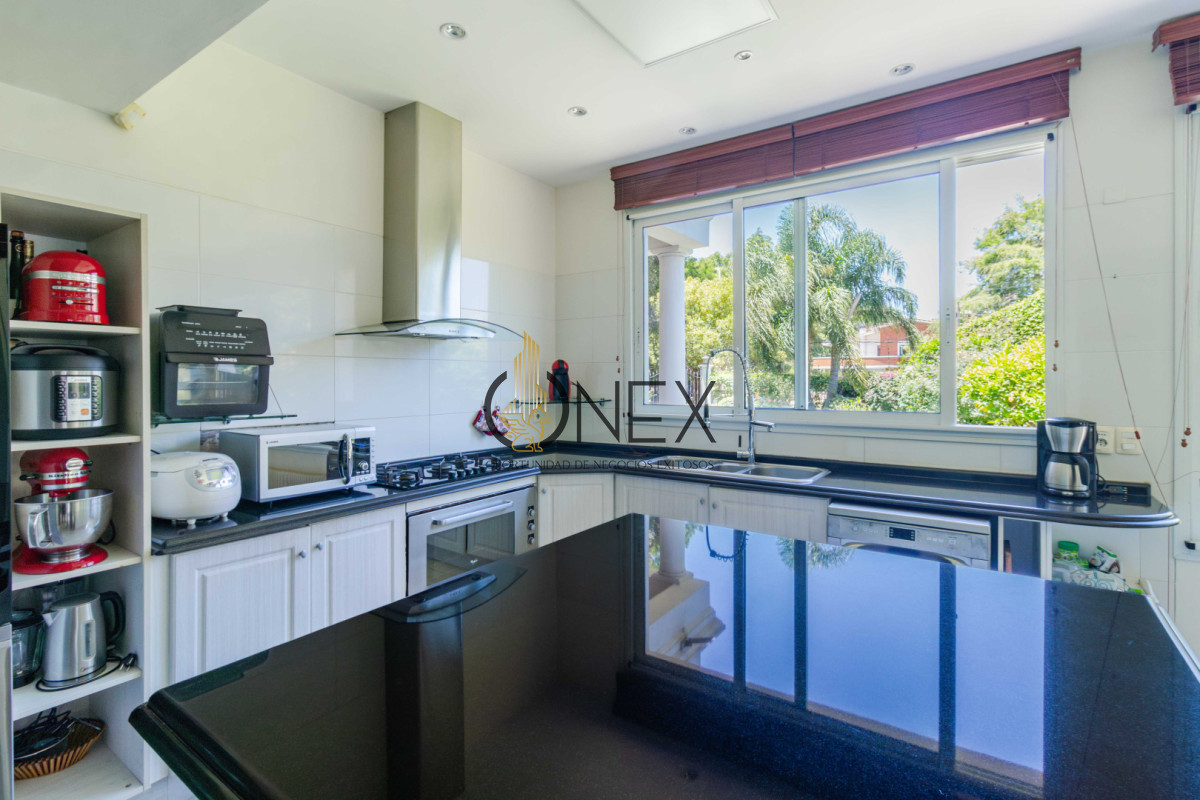 Casa ID.3836 - Casa en Venta en Punta Gorda - Parque, piscina, barbacoa