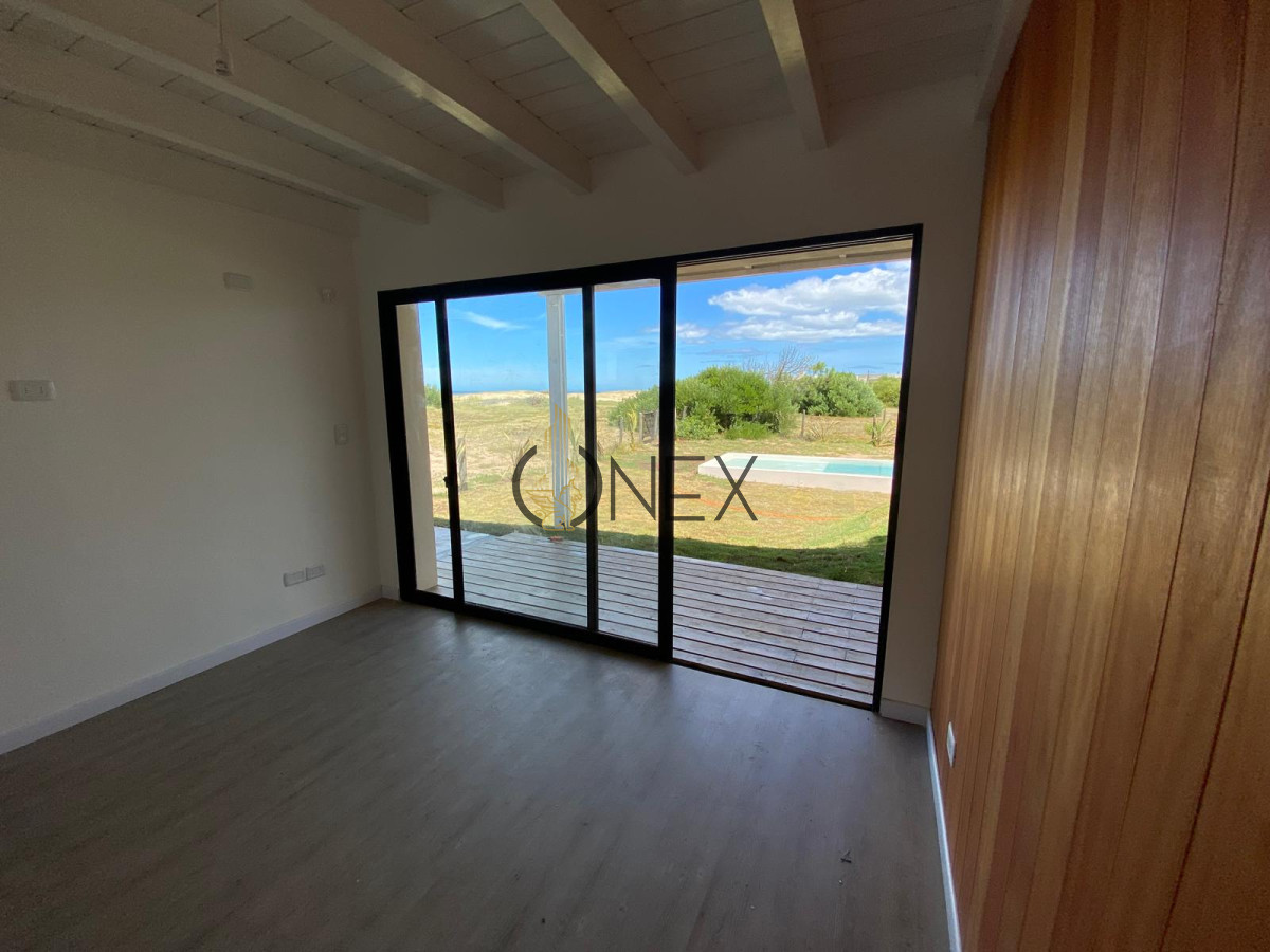Casa ID.1404 - ¡Se vende espectacular casa a estrenar! de tres dormitorios, en Club del Lago, Punta Ballena  