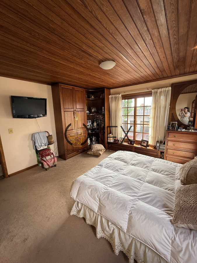 Casa ID.3526 - Se vende casa 5 dormitorios a pasos del centro de Tacuarembó 