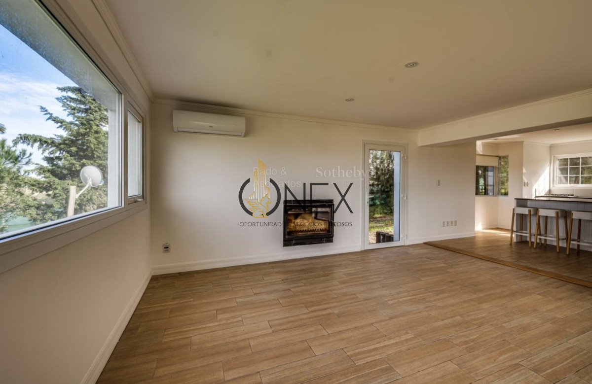 Casa ID.3374 - TU NUEVA VIDA EMPIEZA ACÁ! Venta Casa Altos la Tahona 3D Suite, estar, 2 plantas excelente ubicación  