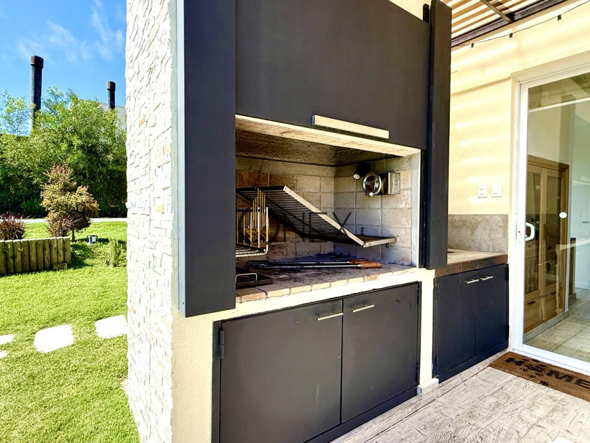 Casa ID.3434 - VENTA CASA UNA PLANTA, 3 DORMITORIOS, CON PISCINA, EN BARRIO PRIVADO MIRADOR DE LA TAHONA, CANELONES