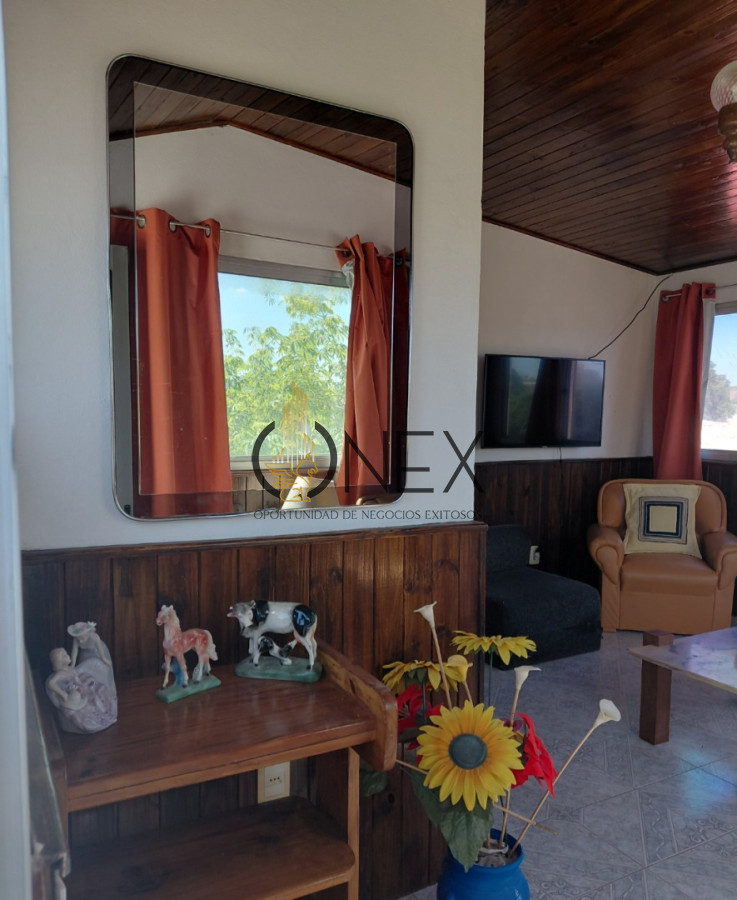 Casa ID.4194 - Oportunidad venta propiedad  dos casas  independientes + dependencia de servicio cerca de la rambla - Piriápolis