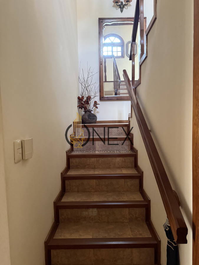 Casa ID.3526 - Se vende casa 5 dormitorios a pasos del centro de Tacuarembó 