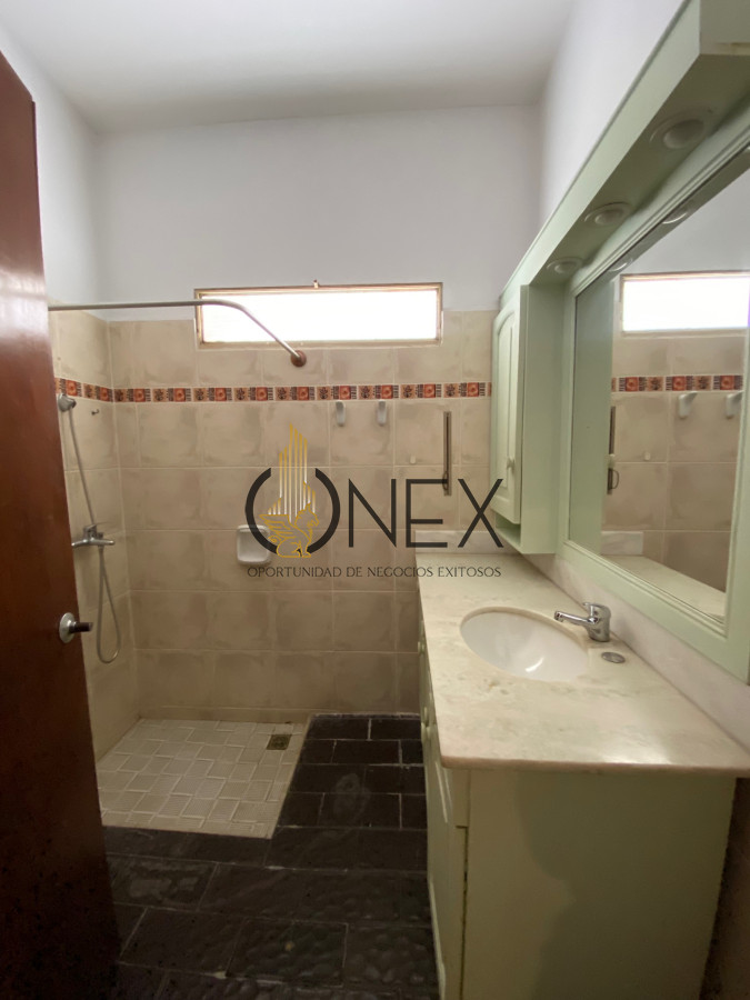 Casa ID.1534 - SE VENDE GRAN CASA EN CENTRO DE PAYSANDU