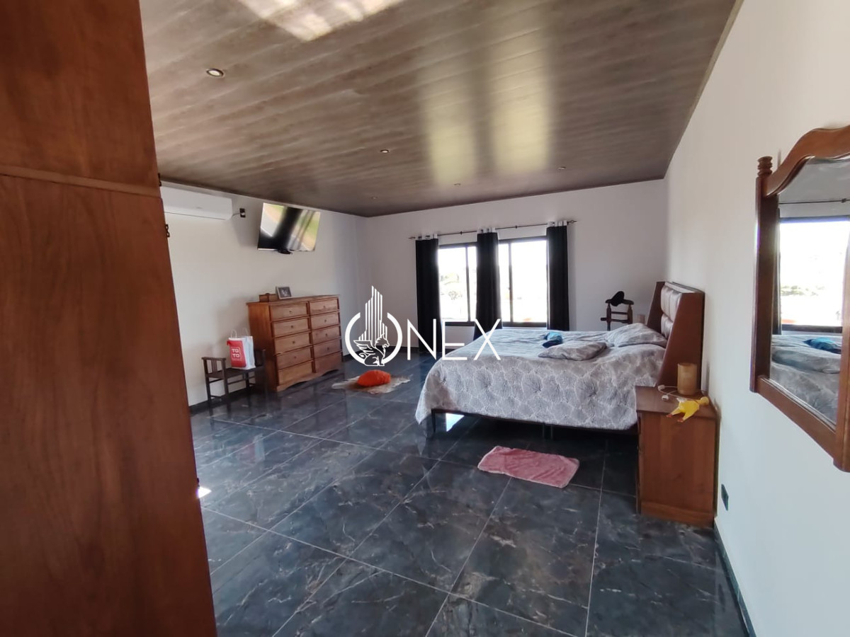 Casa ID.4951 - HERMOSA PROPIEDAD EN VENTA CON APARTAMENTO INDEPENDIENTE 