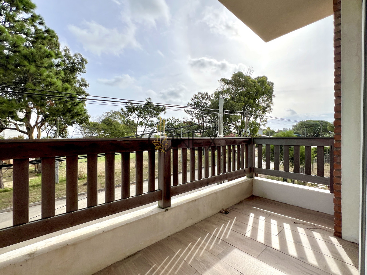 Casa ID.1848 - VENTA CASA AMUEBLADA, 3 DORMITORIOS, 3 BAÑOS, PLAYA GRANDE, PIRIÁPOLIS