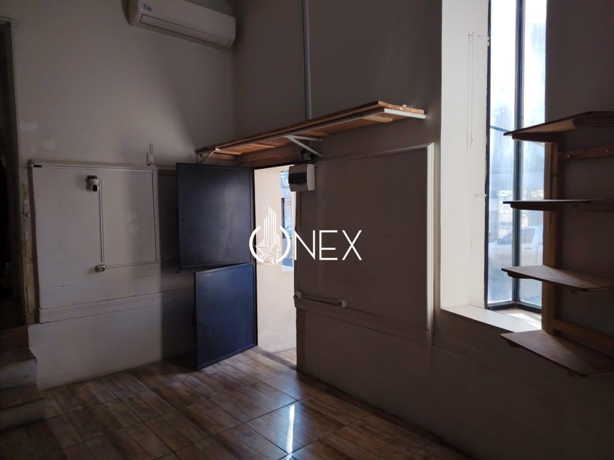 Casa ID.4663 - LOCAL COMERCIAL SOBRE florida y zorrilla 