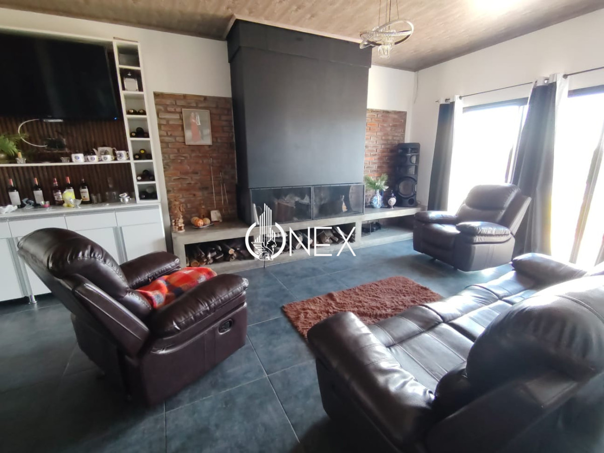 Casa ID.4951 - HERMOSA PROPIEDAD EN VENTA CON APARTAMENTO INDEPENDIENTE 