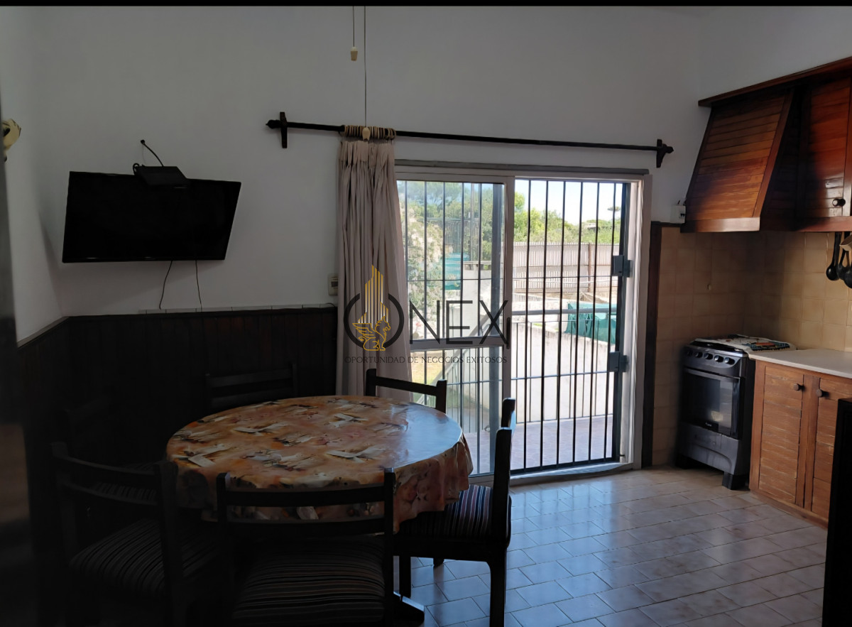 Casa ID.4194 - Oportunidad venta propiedad  dos casas  independientes + dependencia de servicio cerca de la rambla - Piriápolis