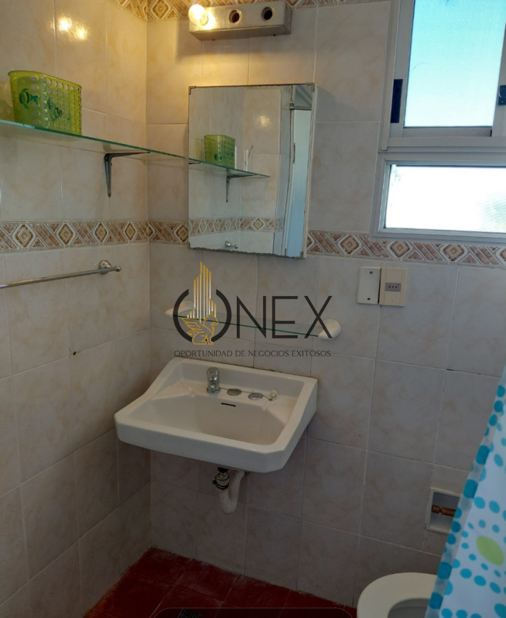 Casa ID.4194 - Oportunidad venta propiedad  dos casas  independientes + dependencia de servicio cerca de la rambla - Piriápolis