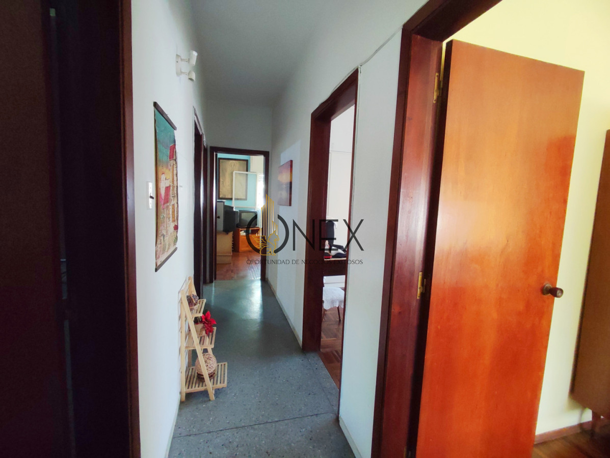 Casa ID.3774 - Casa en Venta de 7 dormitorios en Solymar a mts de la Rambla