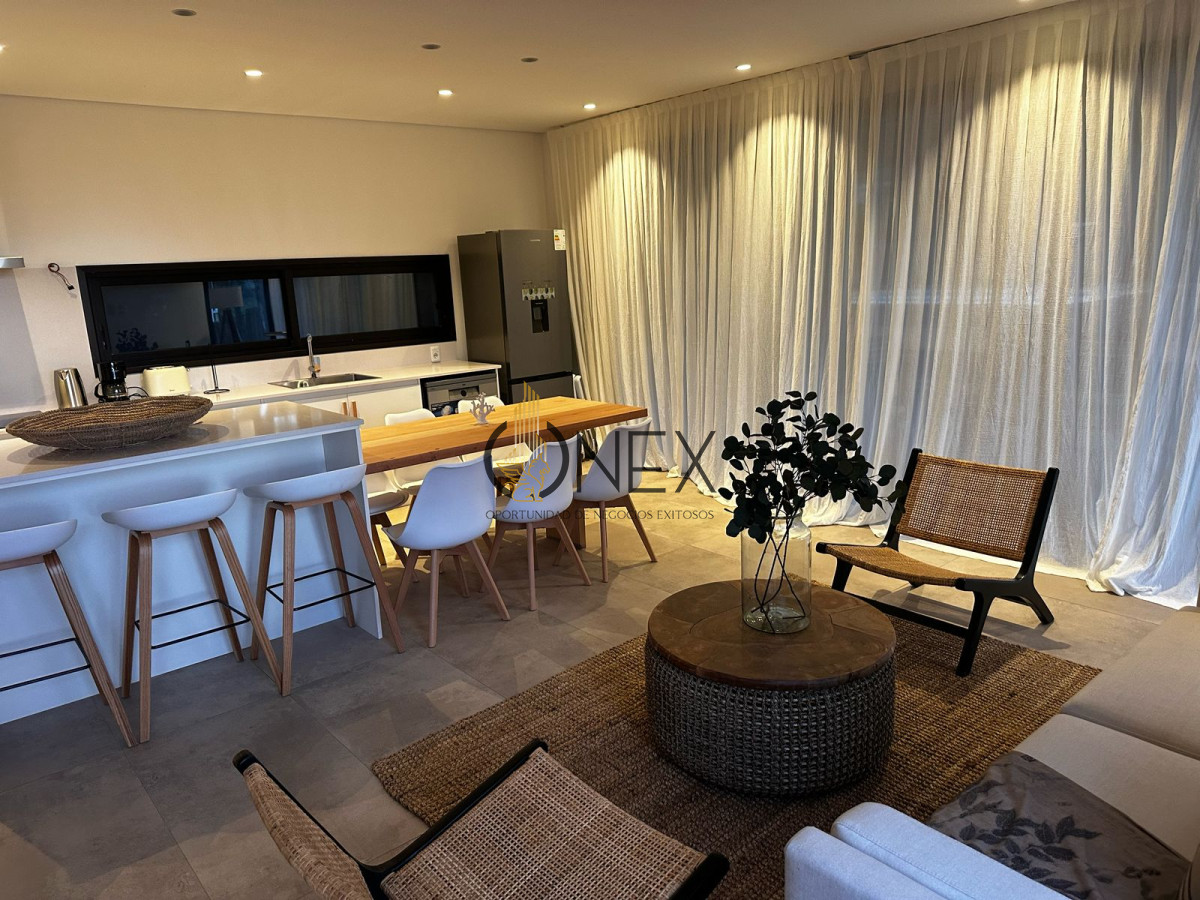 Casa ID.2935 -  Complejo Residencial de 4 casas - El Tesoro, La Barra. 