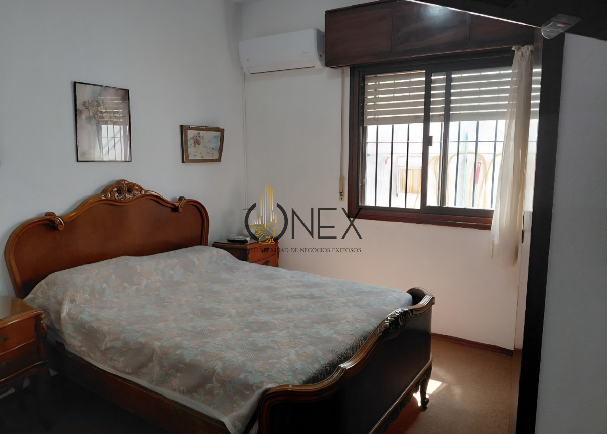 Casa ID.4194 - Oportunidad venta propiedad  dos casas  independientes + dependencia de servicio cerca de la rambla - Piriápolis