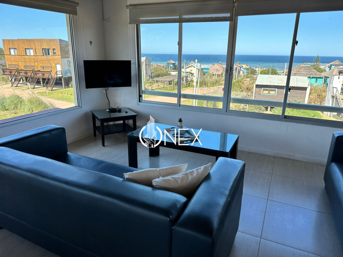 Casa ID.4559 - Venta casa de 4 dormitorios con vista al mar en Punta del Diablo.