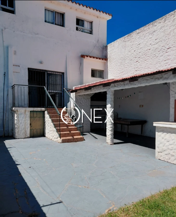 Casa ID.4194 - Oportunidad venta propiedad  dos casas  independientes + dependencia de servicio cerca de la rambla - Piriápolis