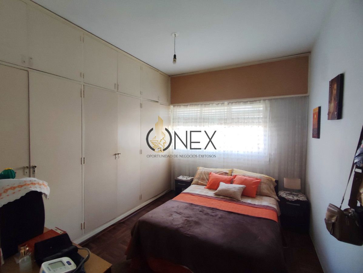 Casa ID.3774 - Casa en Venta de 7 dormitorios en Solymar a mts de la Rambla