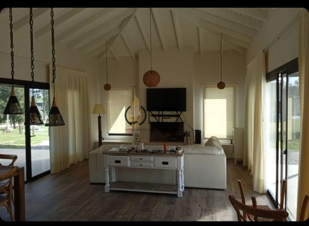 Casa ID.4156 - Casa en Barrios Privados, Mirador de la Tahona