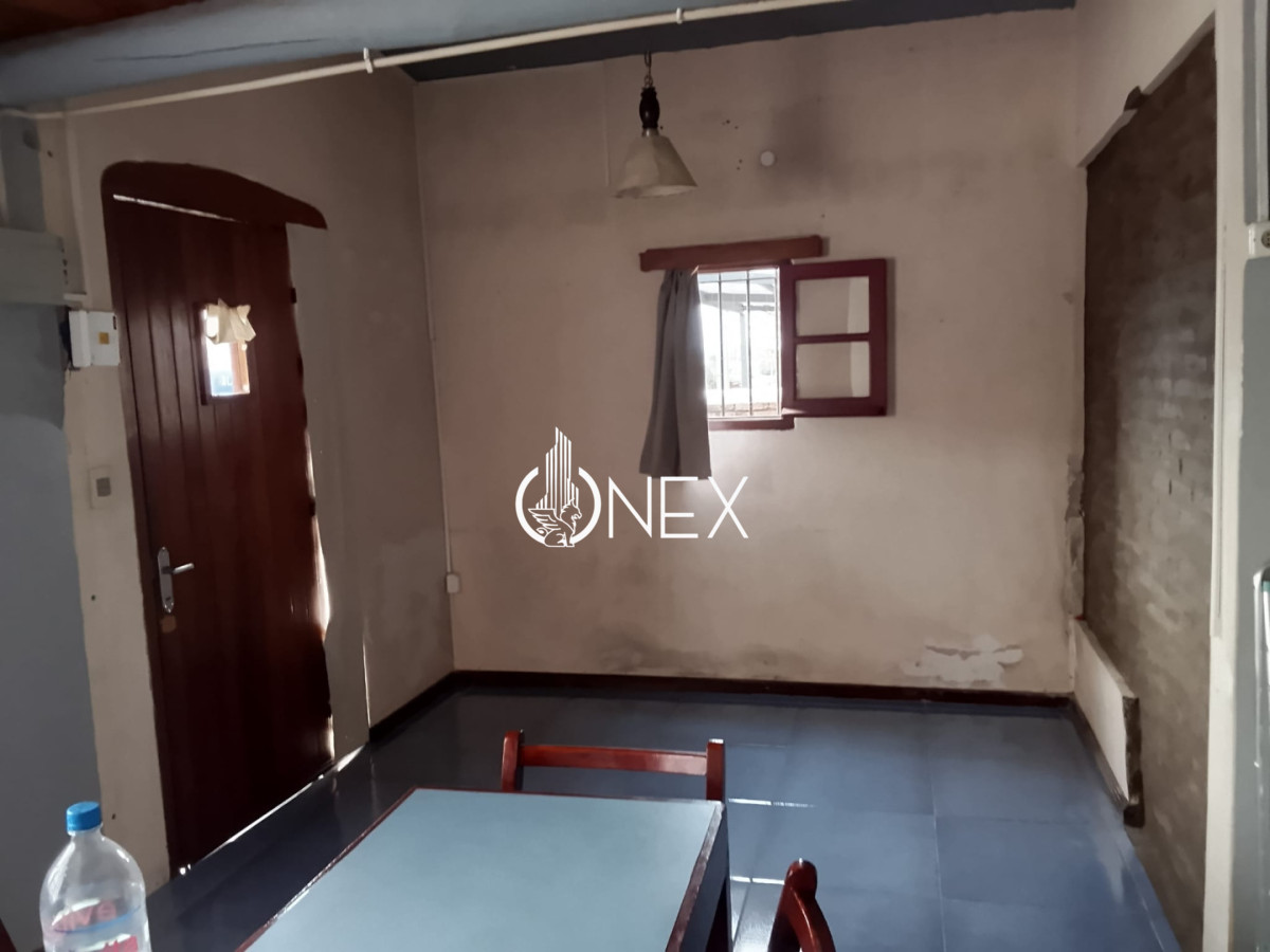 Casa ID.4588 - CASA PARA ESTUDIANTES FRENTE AL HOSPITAL  AMUEBLADO