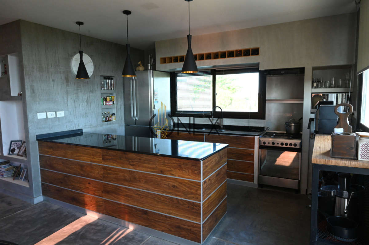 Casa ID.3361 - SE VENDE EXCELENTE PROPIEDAD EN PIRIÁPOLIS,PARA CUMPLIR TUS SUEÑOS