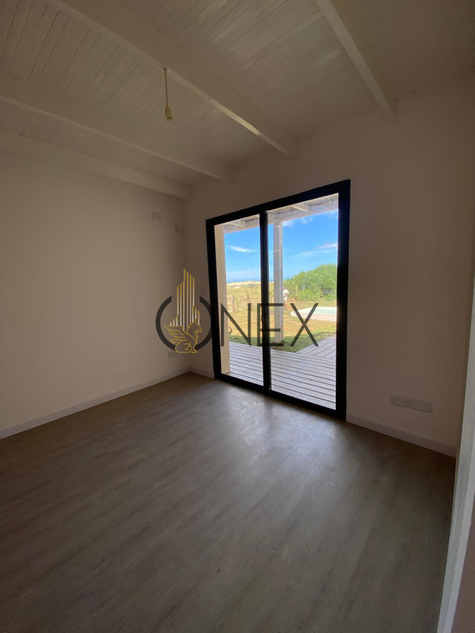 Casa ID.1404 - ¡Se vende espectacular casa a estrenar! de tres dormitorios, en Club del Lago, Punta Ballena  