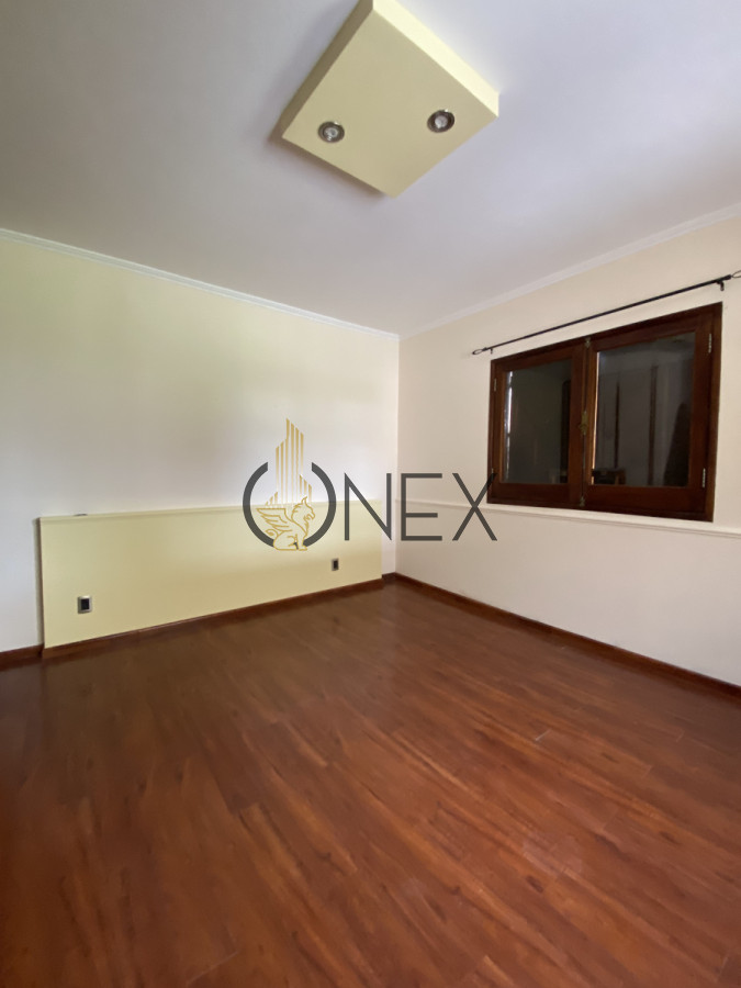 Casa ID.1557 - HERMOSA CASA DE PIEDRA EN VENTA 