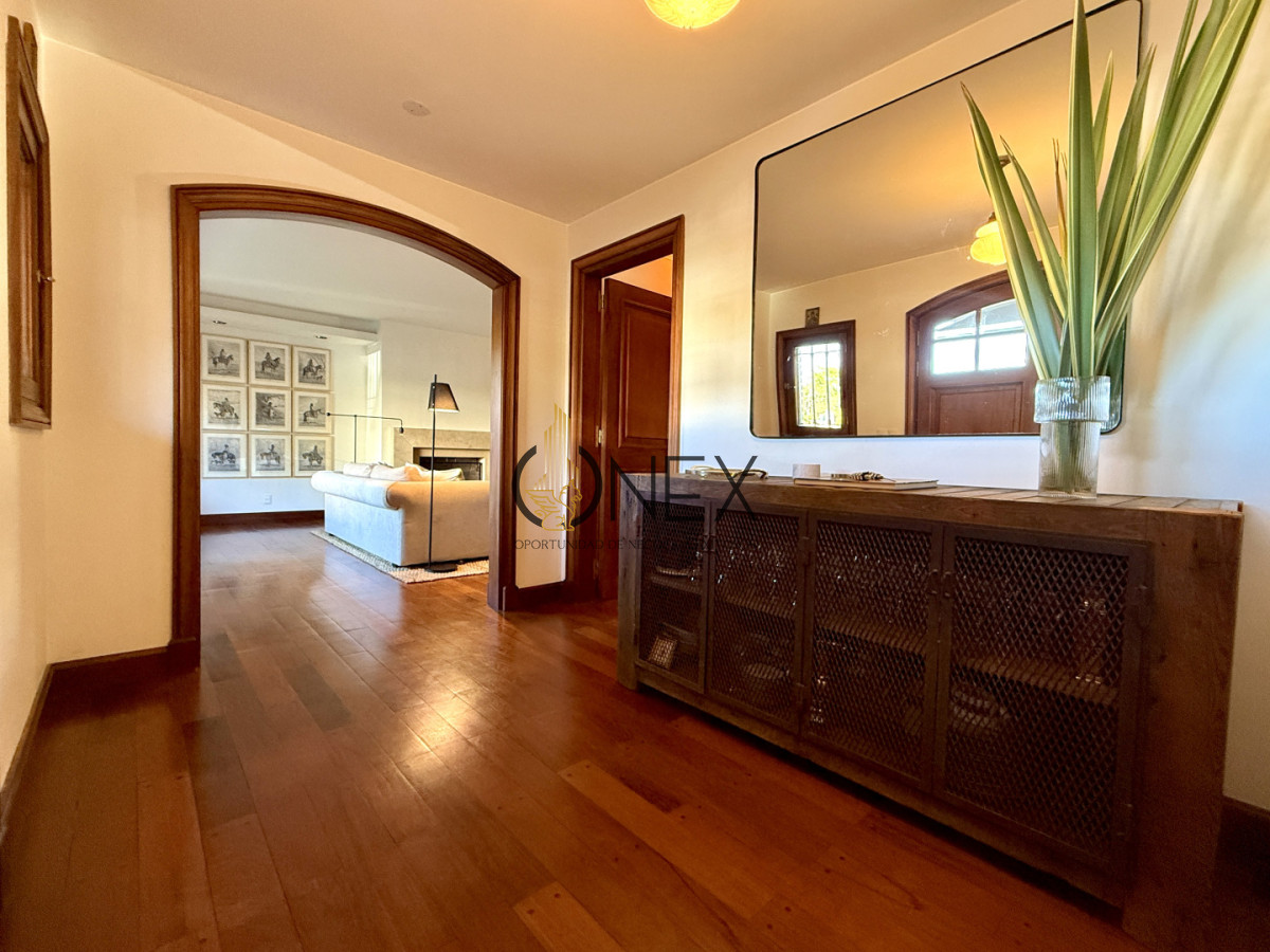 Casa ID.3611 - VENTA CASA 4 DORMITORIOS + SERVICIO, CARRASCO SUR