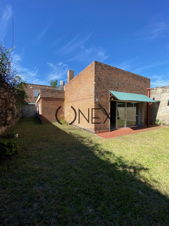 Casa ID.1534 - SE VENDE GRAN CASA EN CENTRO DE PAYSANDU