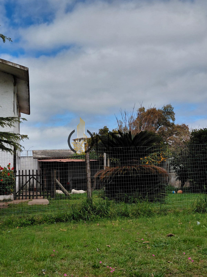 Casa ID.1514 - Gran Oportunidad Venta de Casa y Apartamento La Floresta a Pasos de La Playa.