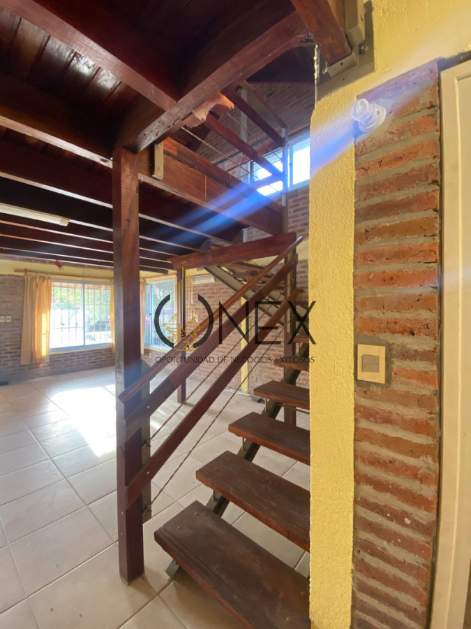 Casa ID.3627 - Se vende hermoso Chalet en Parque del Plata Sur